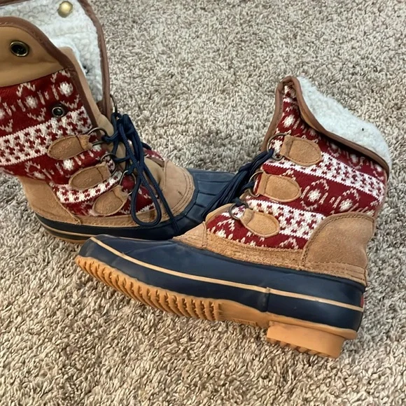 Snow Boots - Picture 3 of 7